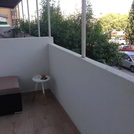 Jose - Air Conditioning Apartment *